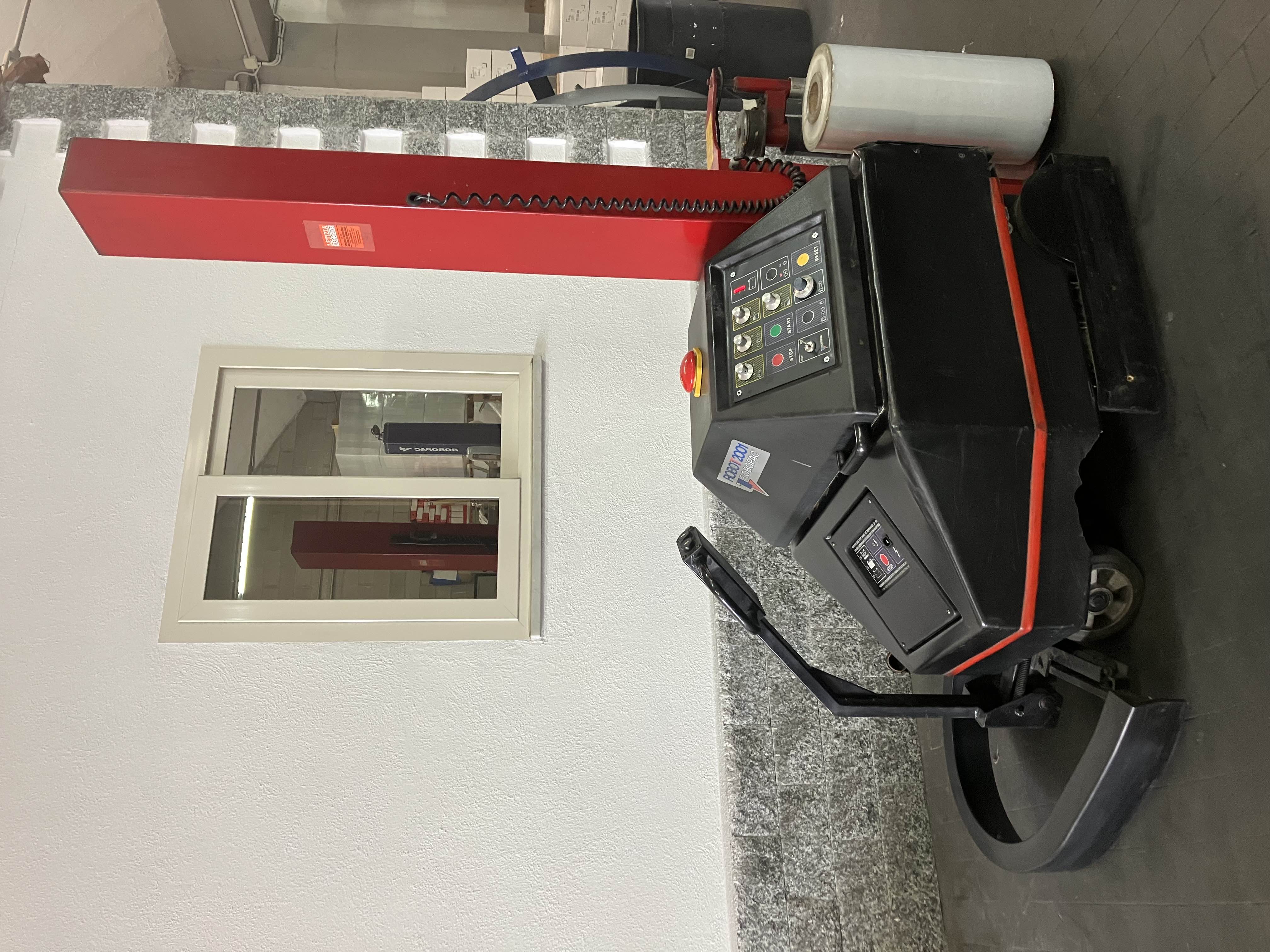 Robot fasciapallet Robopac mod. 2001 usato revisionato 